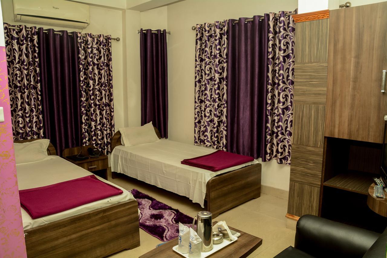 Hotel Galaxy International Koch Bihār Esterno foto